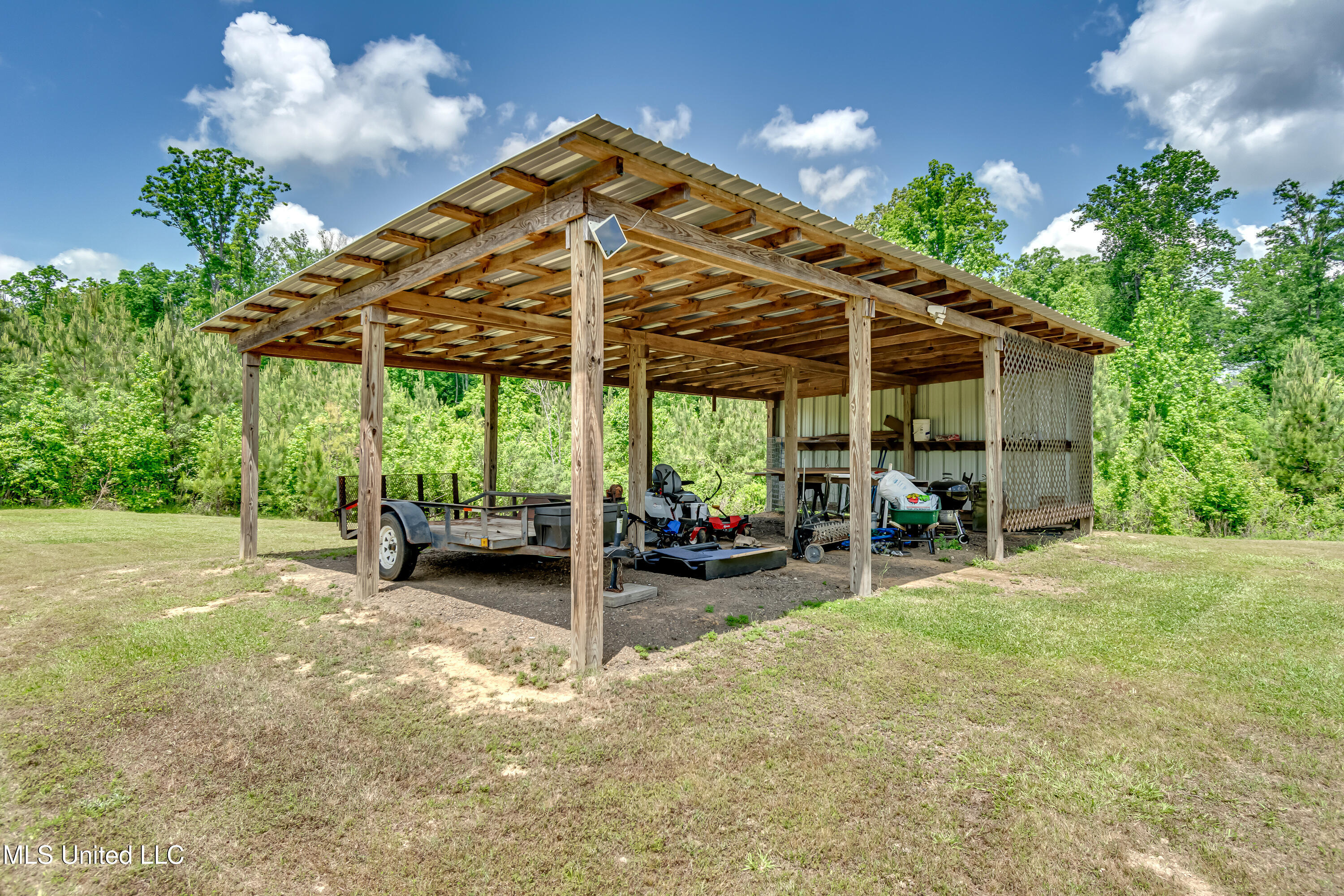 1998 Highway 16 Carthage, MS 39051 - Photo 14 of 40 1998 Ms Hy 16 W-55