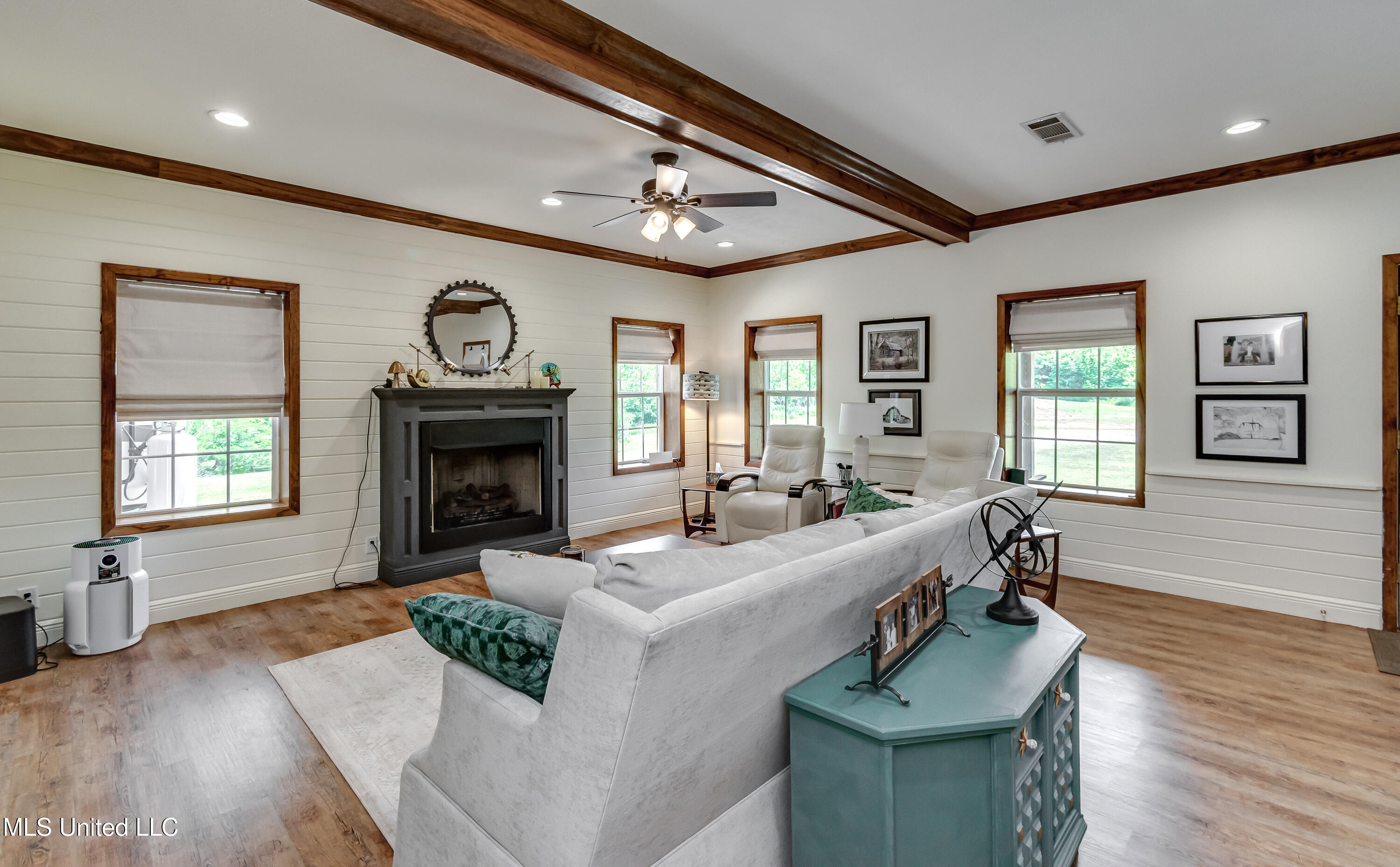 1998 Highway 16 Carthage, MS 39051 - Photo 17 of 40 1998 Ms Hy 16 W-2