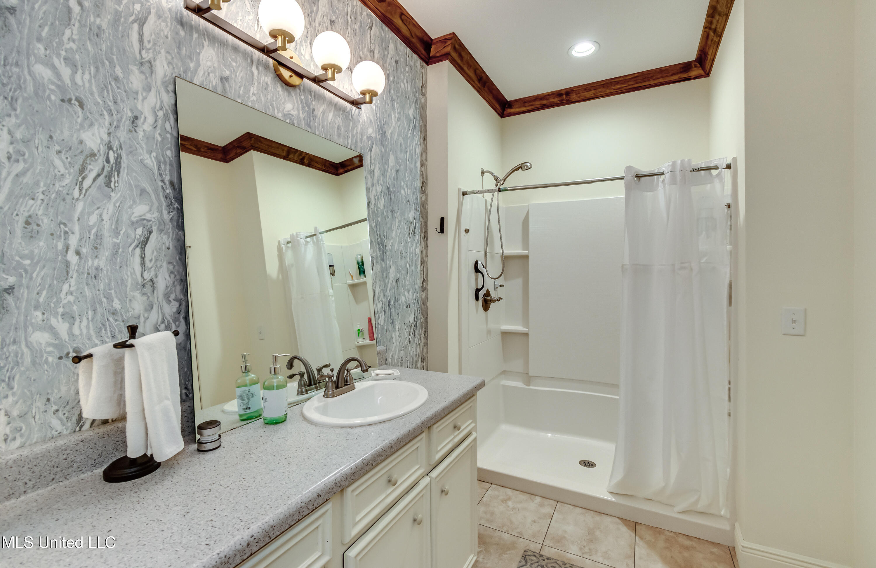 1998 Highway 16 Carthage, MS 39051 - Photo 29 of 40 1998 Ms Hy 16 W-32