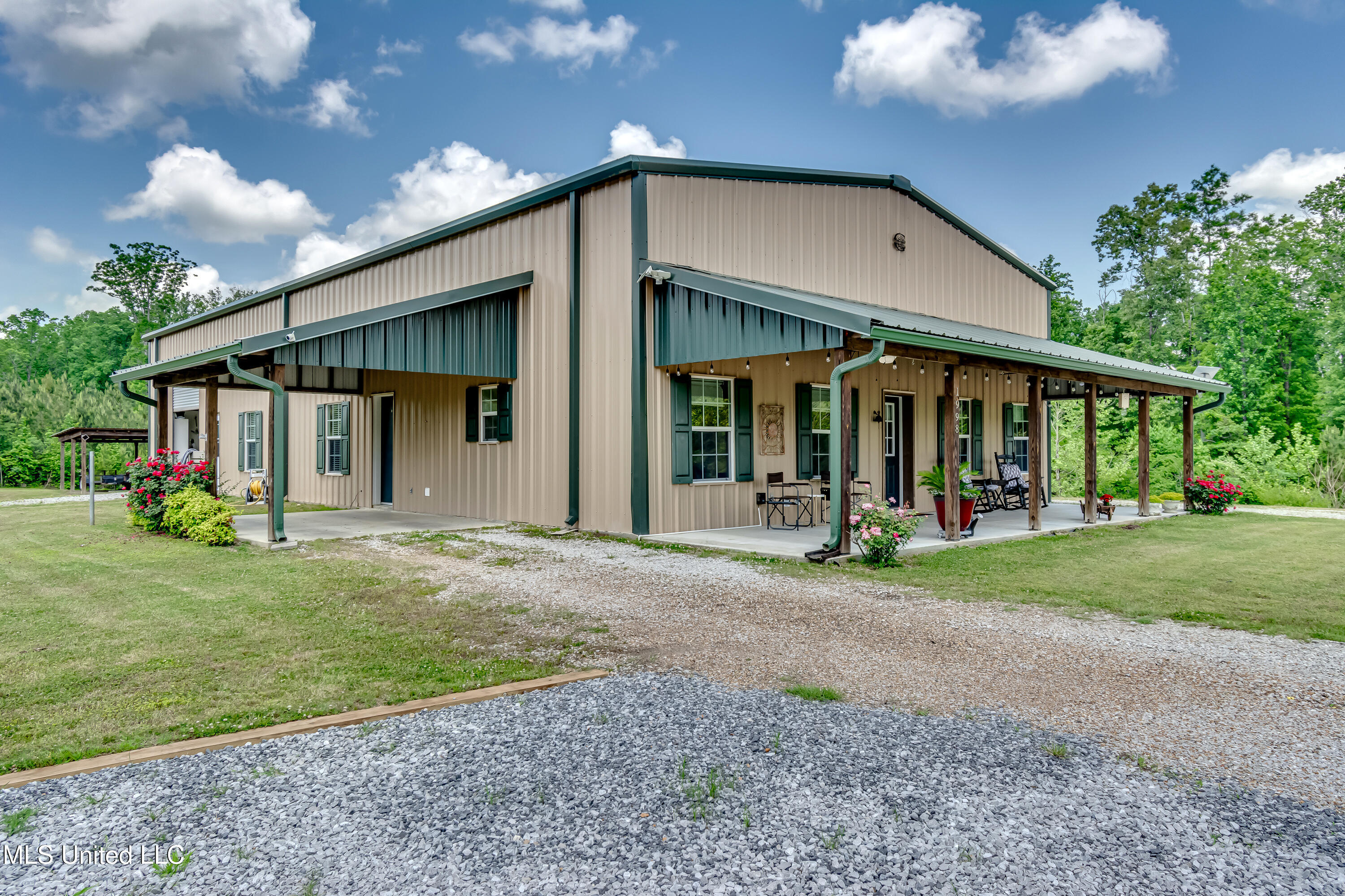 1998 Highway 16 Carthage, MS 39051 - Photo 3 of 40 1998 Ms Hy 16 W-50
