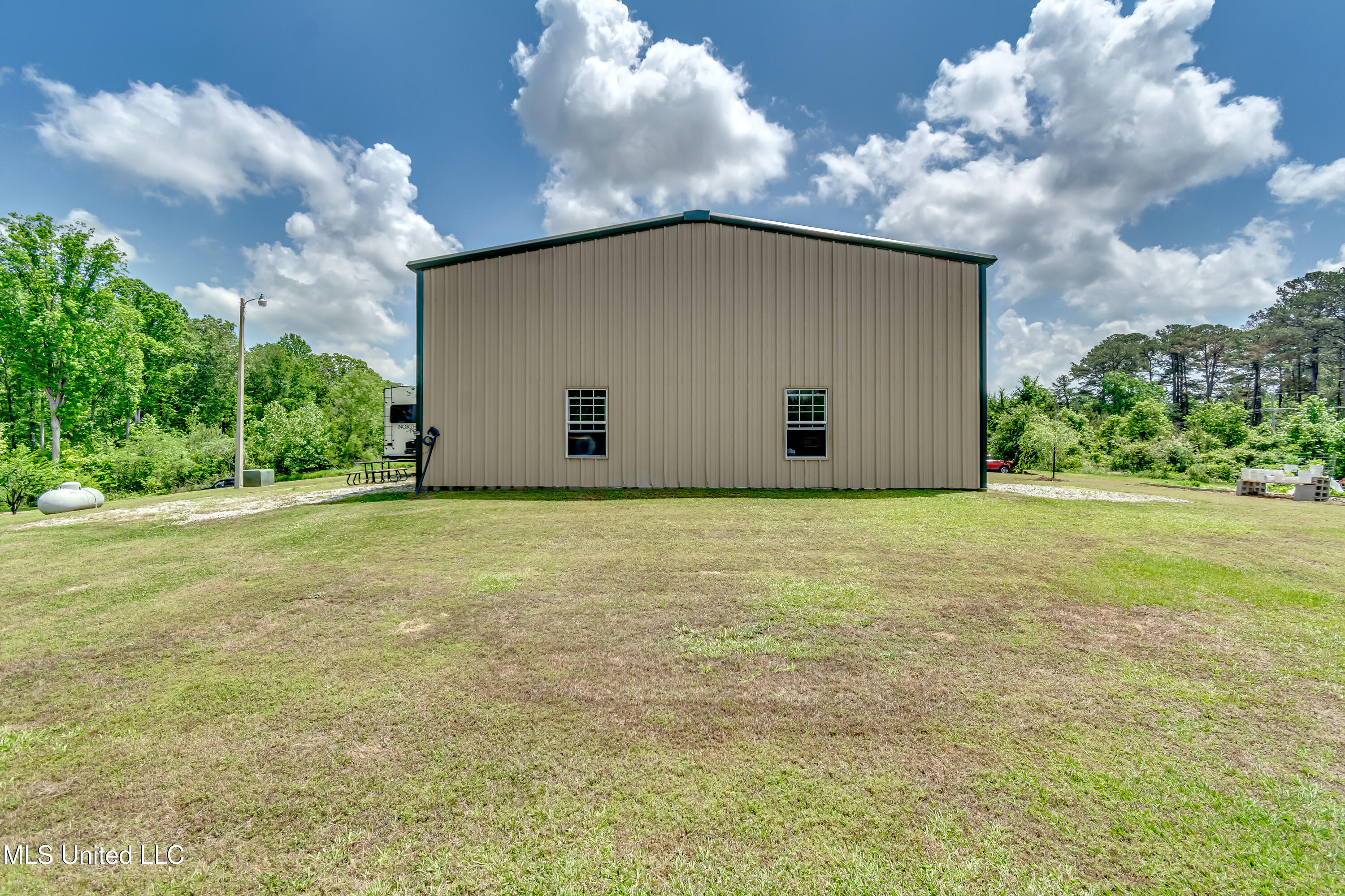 1998 Highway 16 Carthage, MS 39051 - Photo 8 of 40 1998 Ms Hy 16 W-56