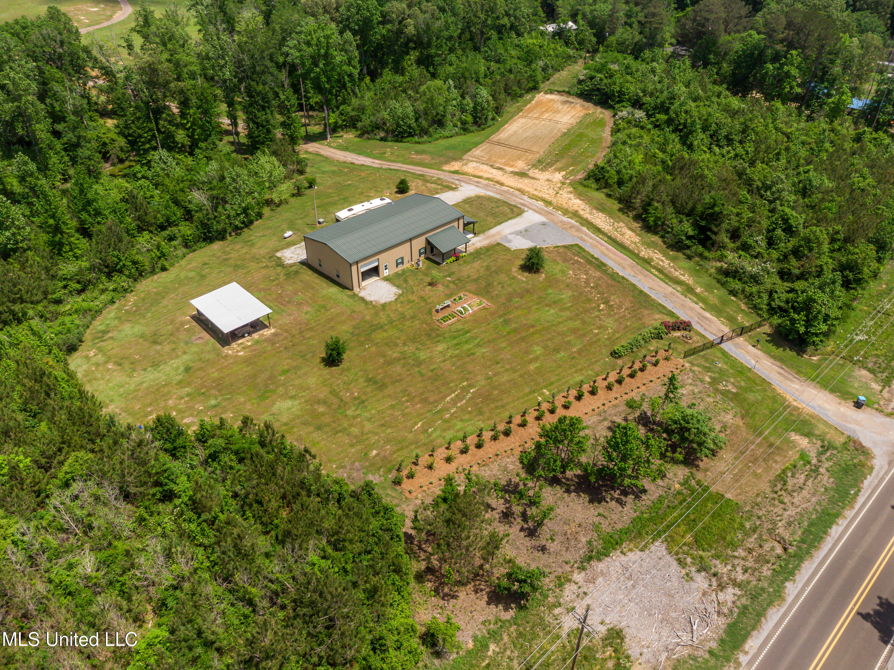1998 Highway 16 Carthage, MS 39051 - Photo 10 of 40 1998 Ms Hy 16 W drone-10