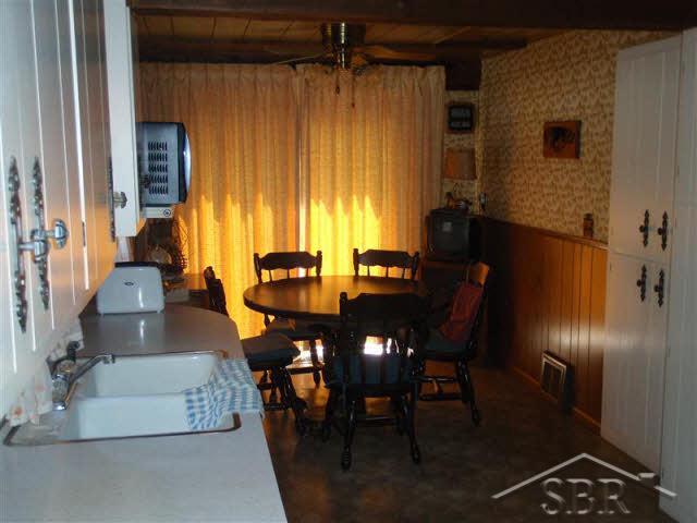 2005 South Graham Road Saginaw, MI 48609 - Photo 10 of 10 20066594-9.JPG