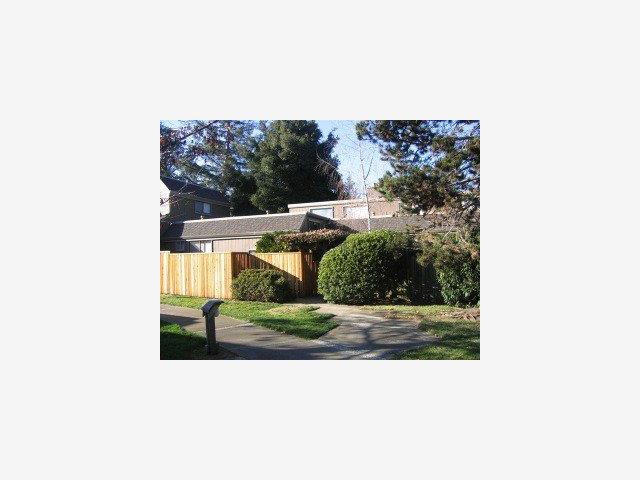 30 Farm Road Los Altos, CA 94024 - Photo 1 of 8 Gallery Image 1