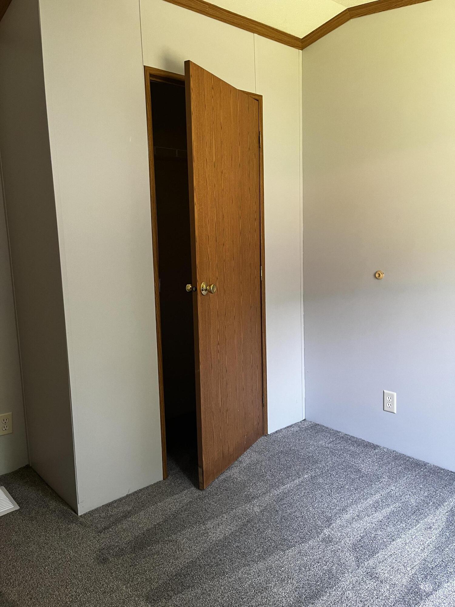 127 Shaker Road, Unit 28 Gray, ME 04039 - Photo 30 of 37 IMG-7126