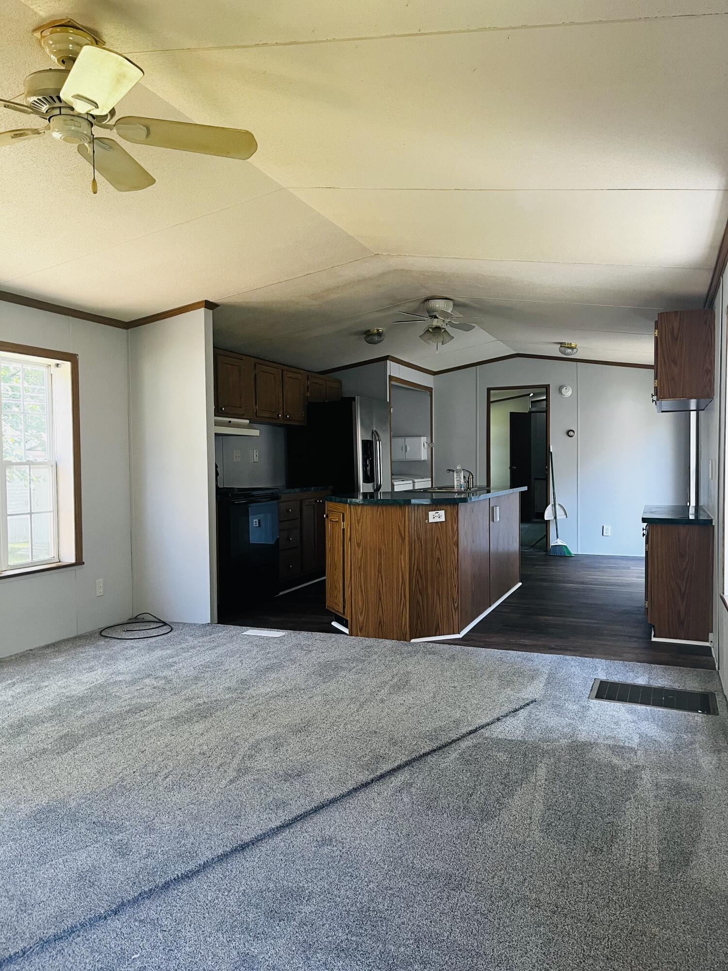 127 Shaker Road, Unit 28 Gray, ME 04039 - Photo 10 of 37 IMG-7119