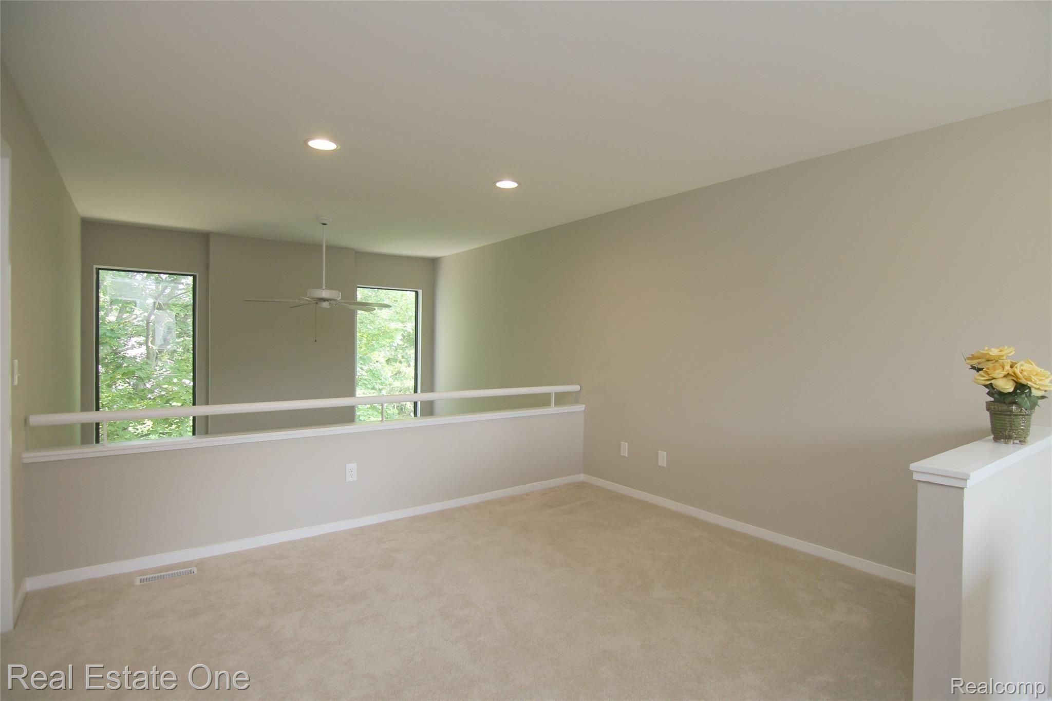 559 Harrow Court, Unit 39 Rochester, MI 48307 - Photo 15 of 19 jHarrow Ct Upper Loft.jpg