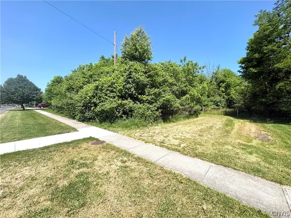 $15,000 | Oak Street, Auburn, NY 13021