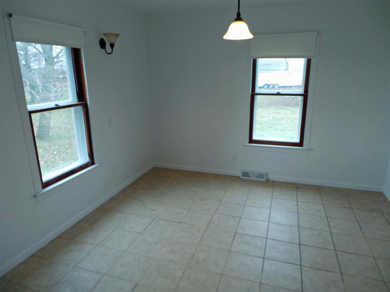 4550 South Raucholz Road Hemlock, MI 48626 - Photo 7 of 14 50001034-6.JPG