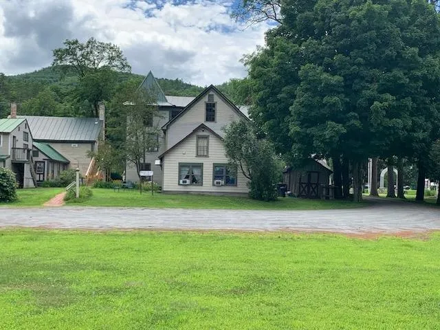 $169,000 | 71 South Windsor Street, Royalton, VT 05068