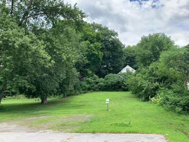 $169,000 | 71 South Windsor Street, Royalton, VT 05068