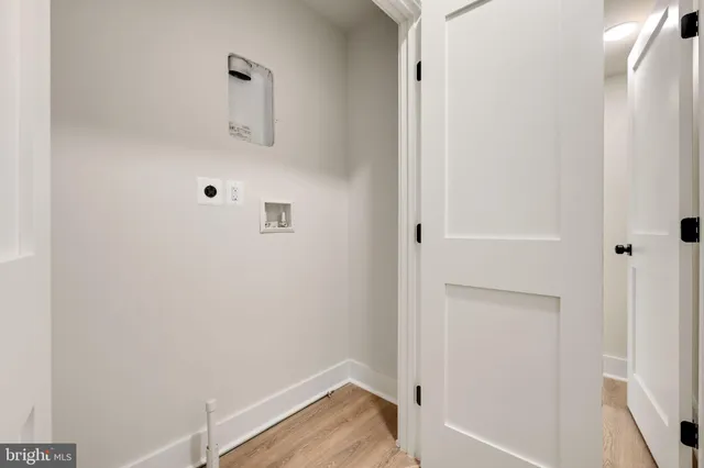 a close up of a shower