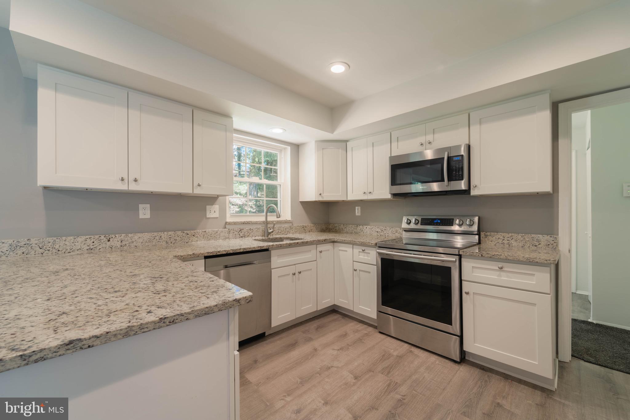 8611 Bells Mill Road Potomac, MD 20854 - Photo 27 of 61