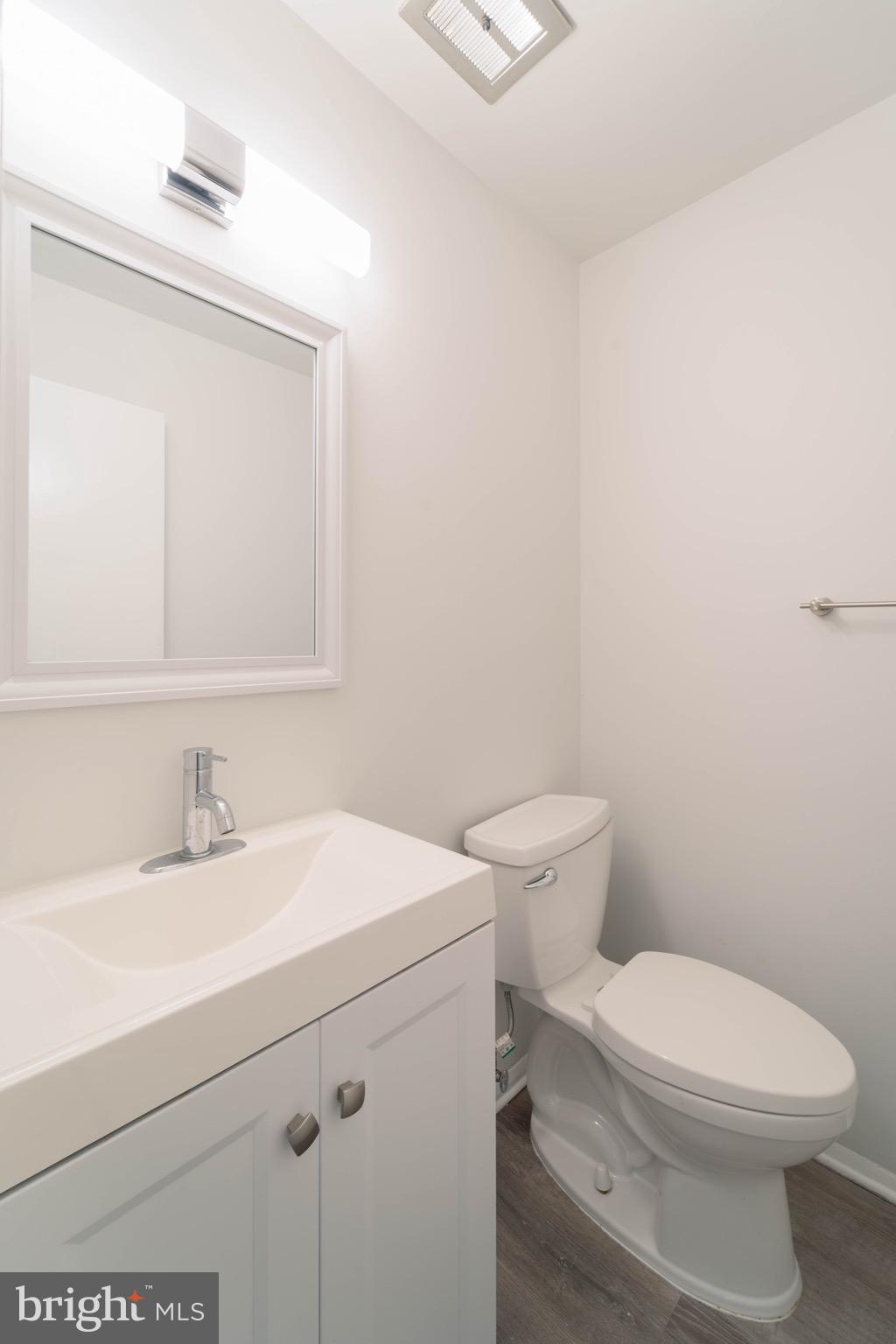 8611 Bells Mill Road Potomac, MD 20854 - Photo 32 of 61