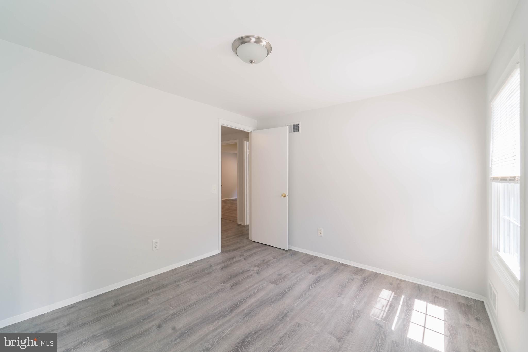 8611 Bells Mill Road Potomac, MD 20854 - Photo 34 of 61