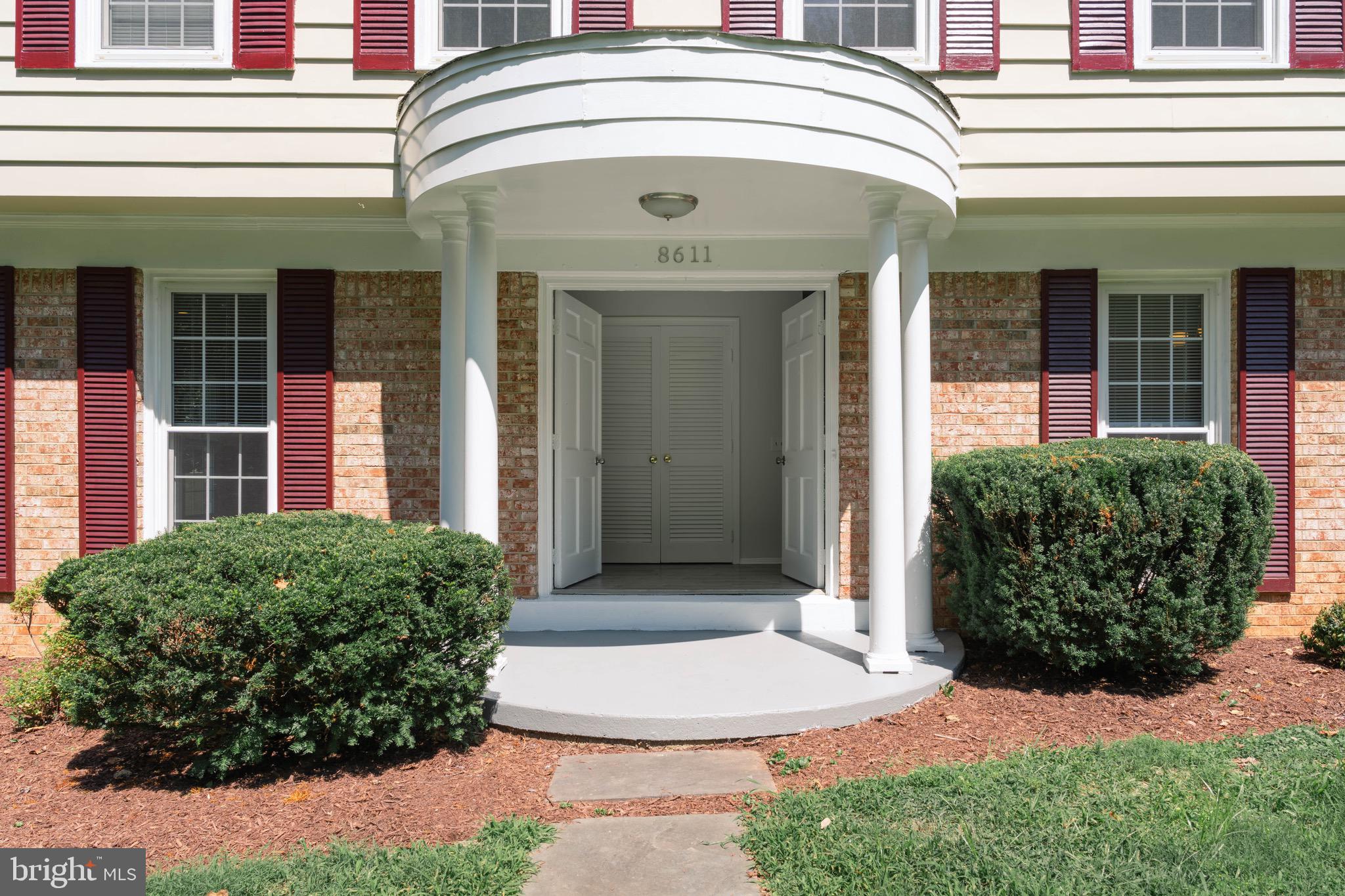 8611 Bells Mill Road Potomac, MD 20854 - Photo 10 of 61