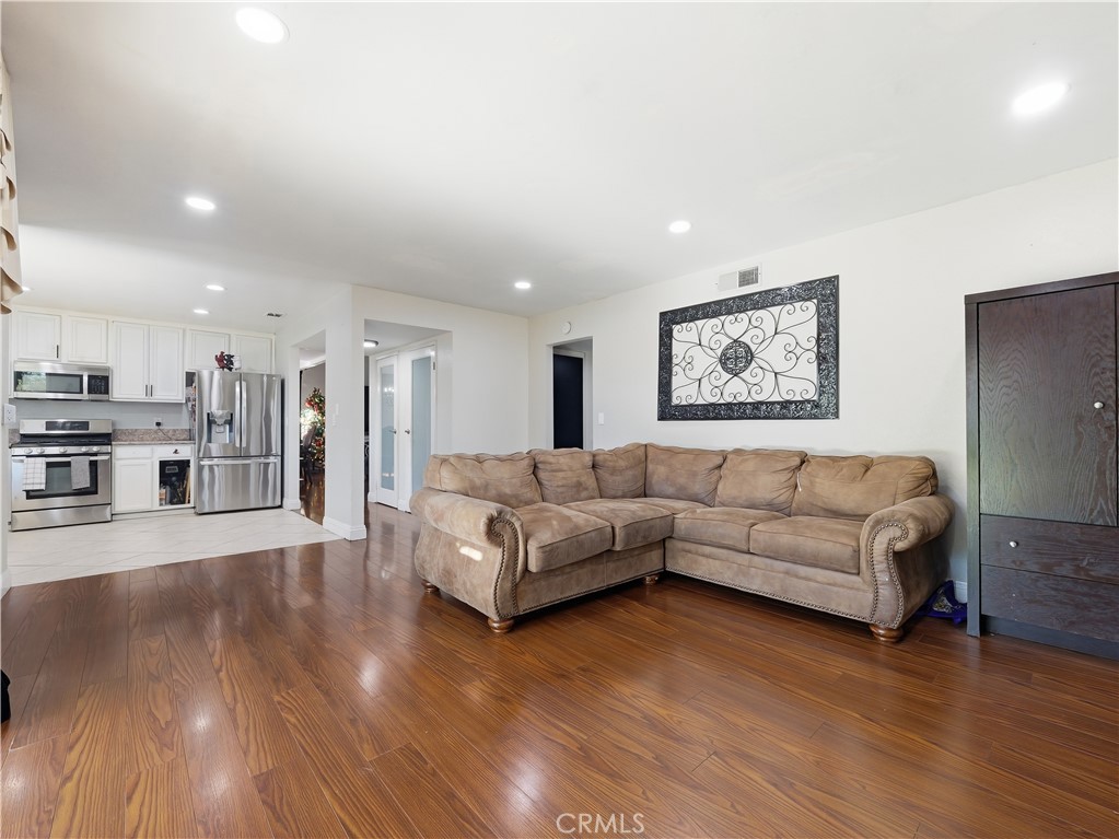 2444 North Magnolia Avenue Rialto, CA 92377 - Photo 3 of 16