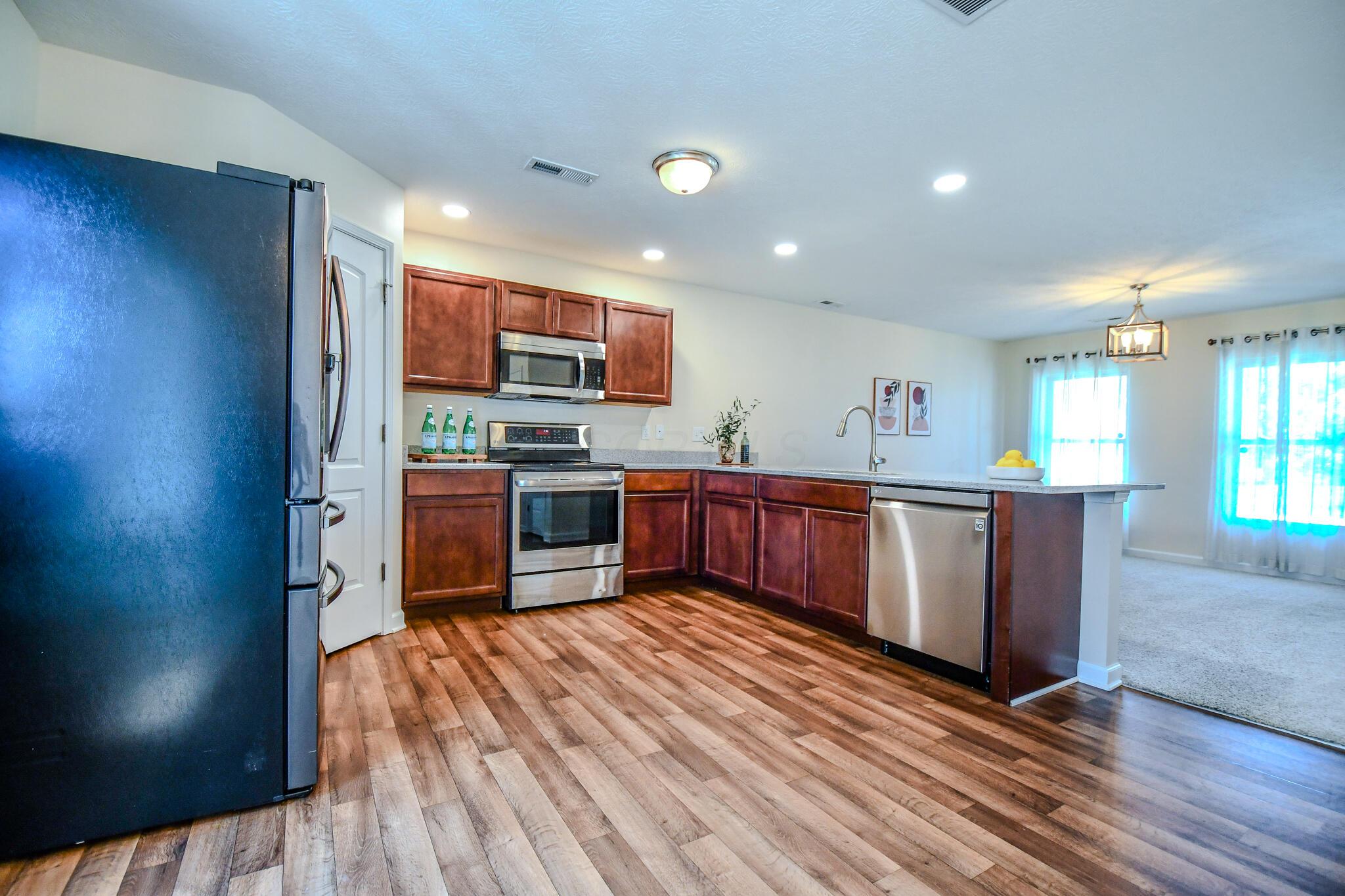 263 Hampton Trail Springfield, OH 45502 - Photo 9 of 29 9