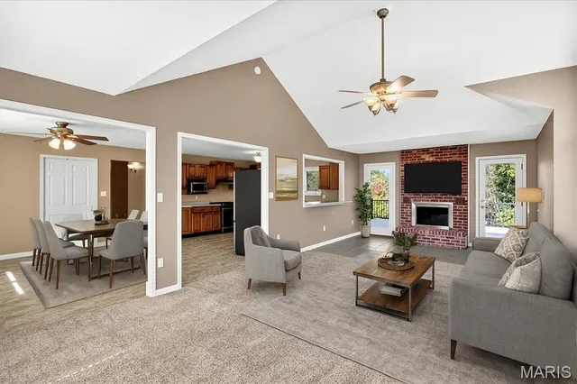 $549,000 | 3567 Sweet Briar Lane, Columbia, IL 62236