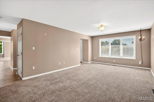 $549,000 | 3567 Sweet Briar Lane, Columbia, IL 62236