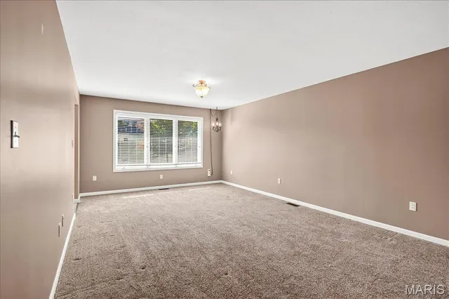 $549,000 | 3567 Sweet Briar Lane, Columbia, IL 62236