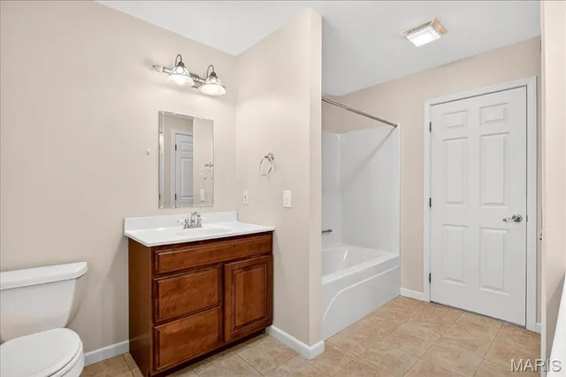 $549,000 | 3567 Sweet Briar Lane, Columbia, IL 62236