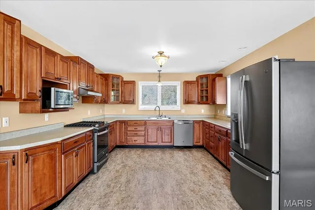 $549,000 | 3567 Sweet Briar Lane, Columbia, IL 62236