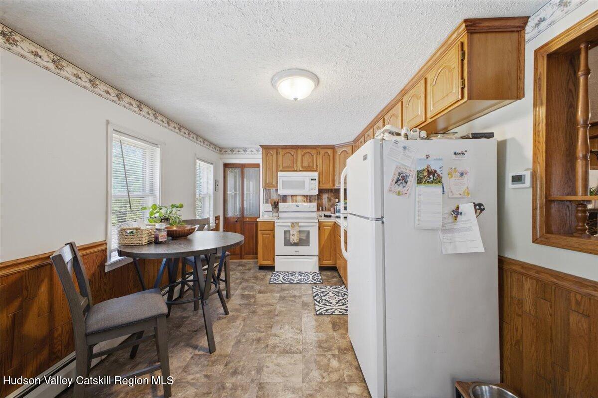 102 Stone Quarry Road Clifton Park, NY 12065 - Photo 10 of 37 10