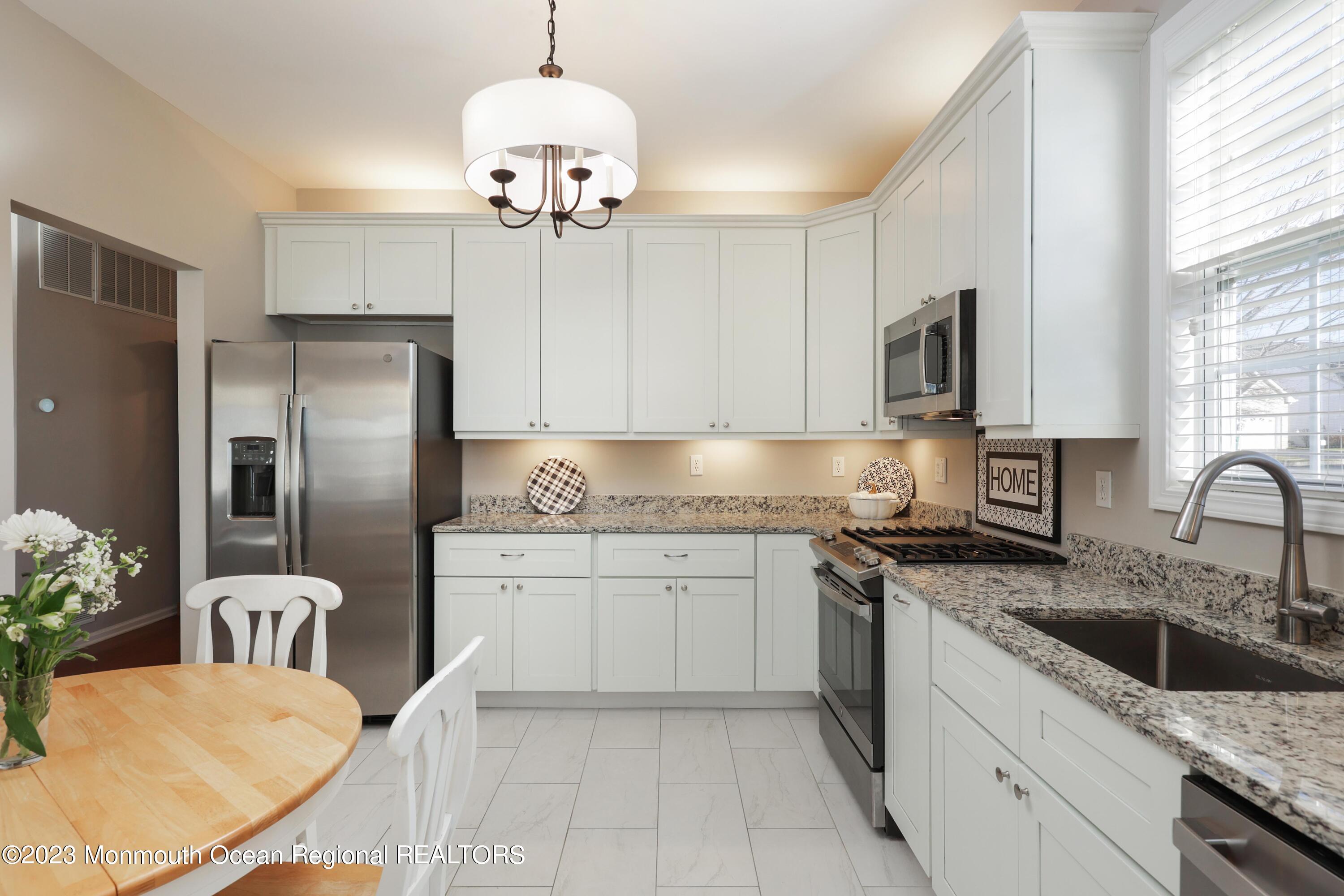 21 Silver Maple Lane Howell, NJ 07731 - Photo 20 of 30 758A4676