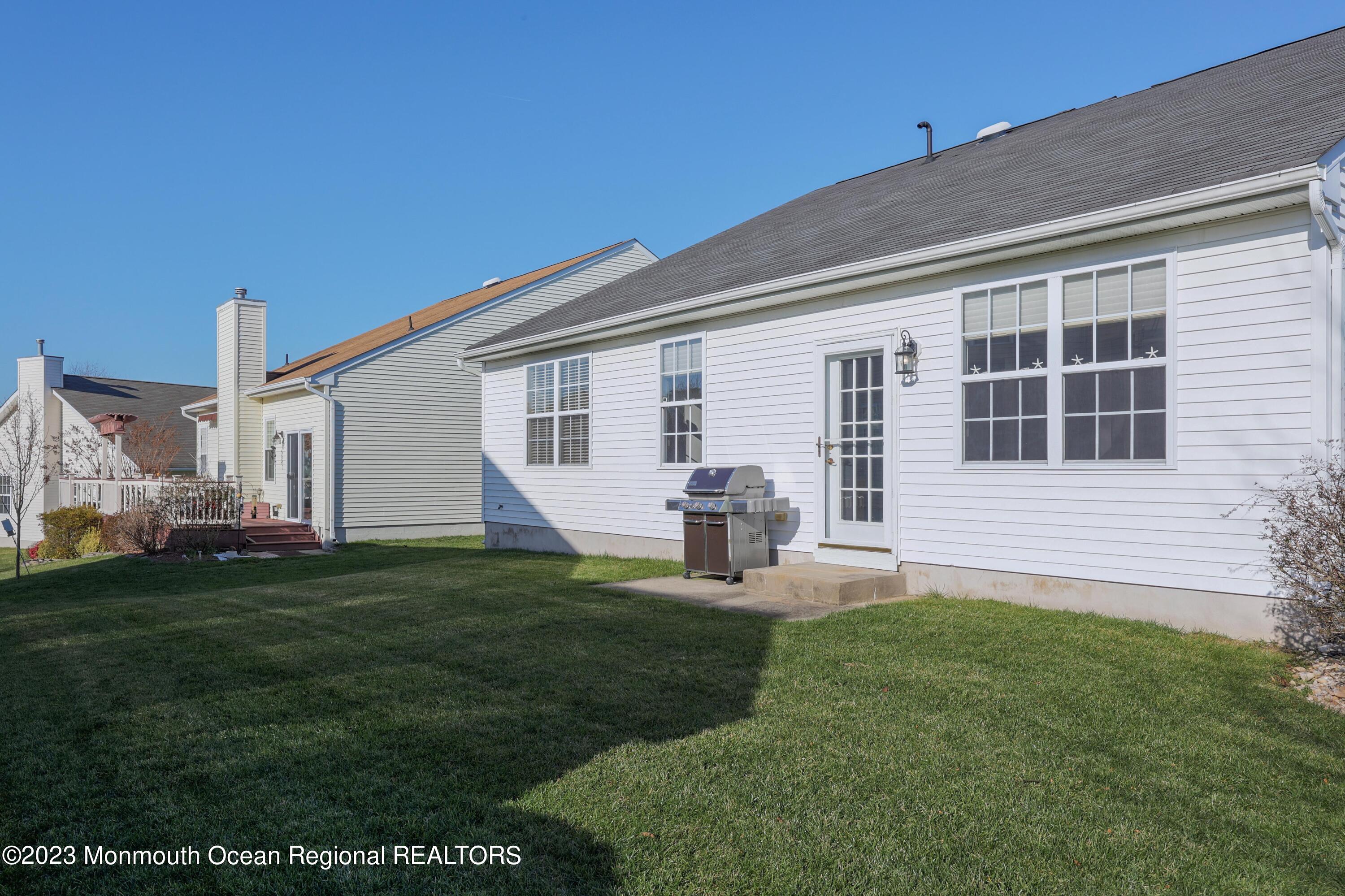 21 Silver Maple Lane Howell, NJ 07731 - Photo 28 of 30 758A4769_70_71_72_73