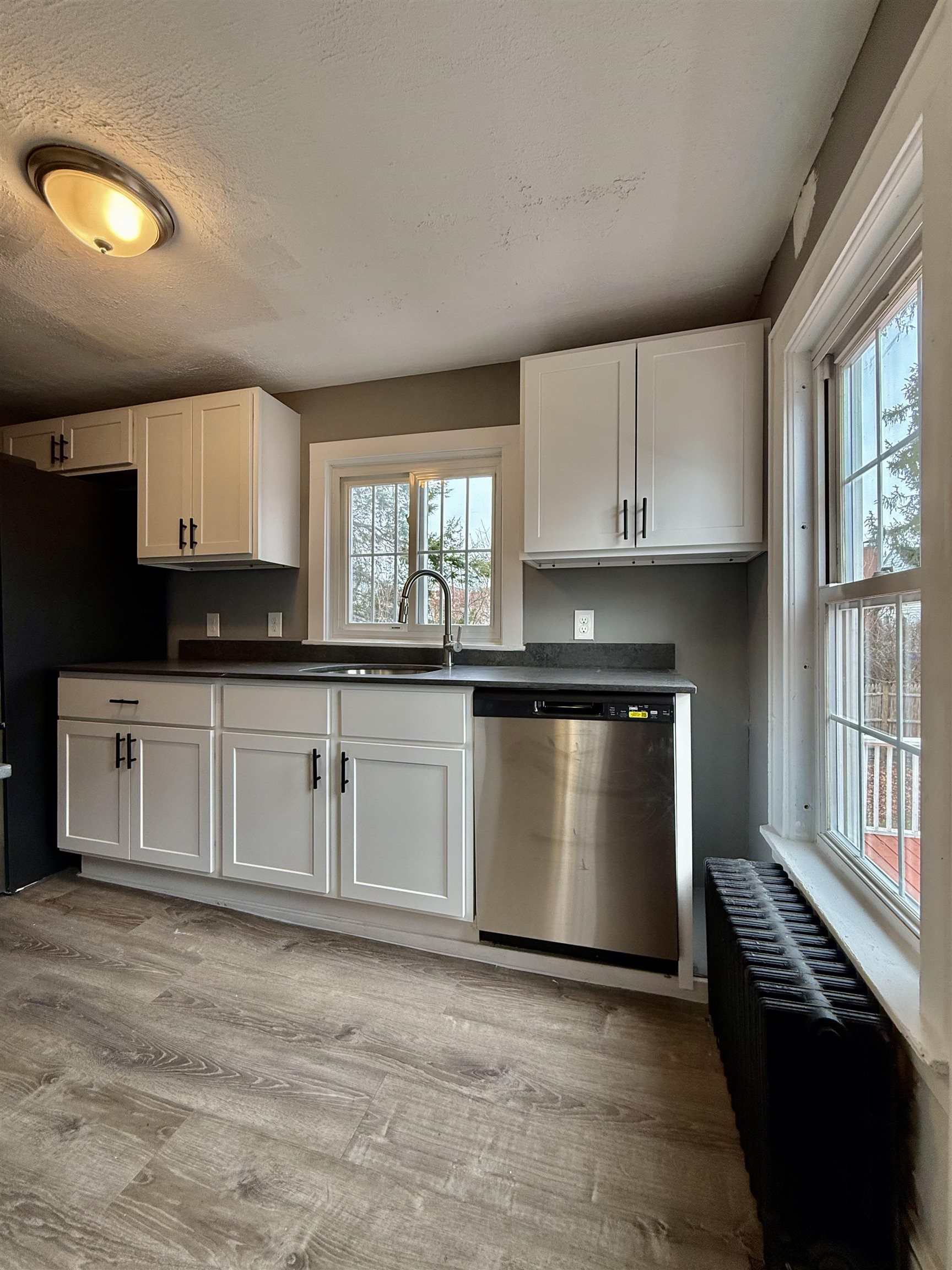 600 Spruce Street Manchester, NH 03103 - Photo 2 of 43