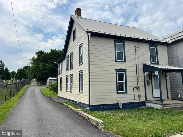 $214,900 | 323 Hood Street, Chambersburg, PA 17201