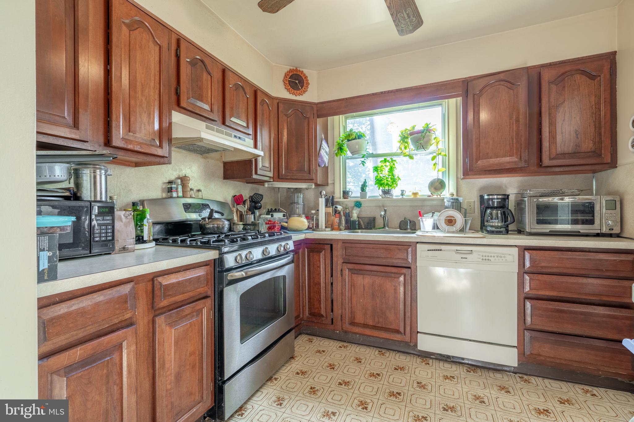 1336 Partridge Road Abington, PA 19001 - Photo 9 of 33 Gallery Image 9