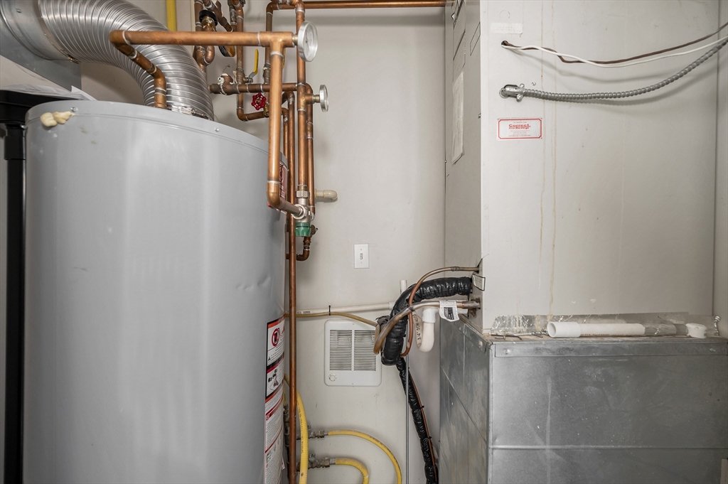 21 Hampshire Road, Unit 306 Methuen, MA 01844 - Photo 14 of 32