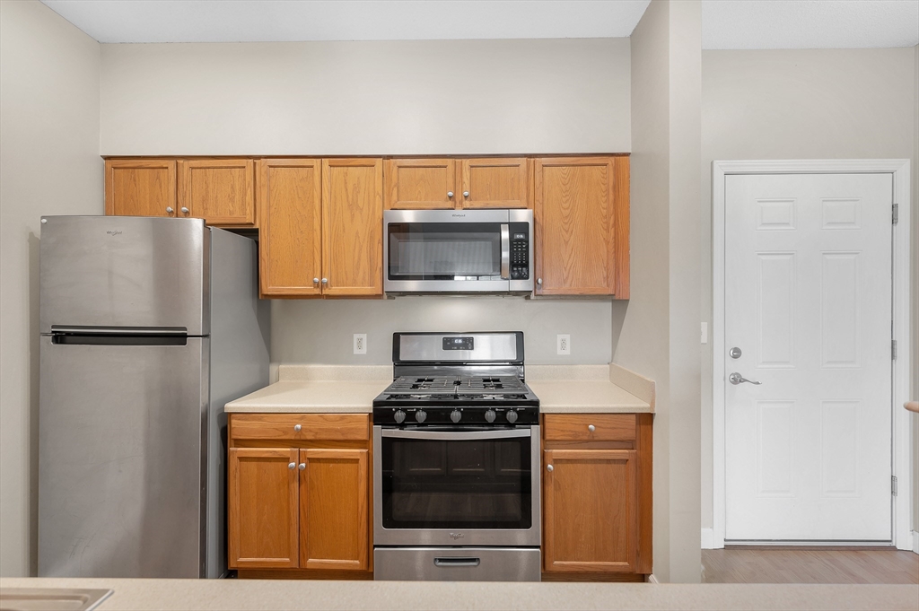 21 Hampshire Road, Unit 306 Methuen, MA 01844 - Photo 7 of 32