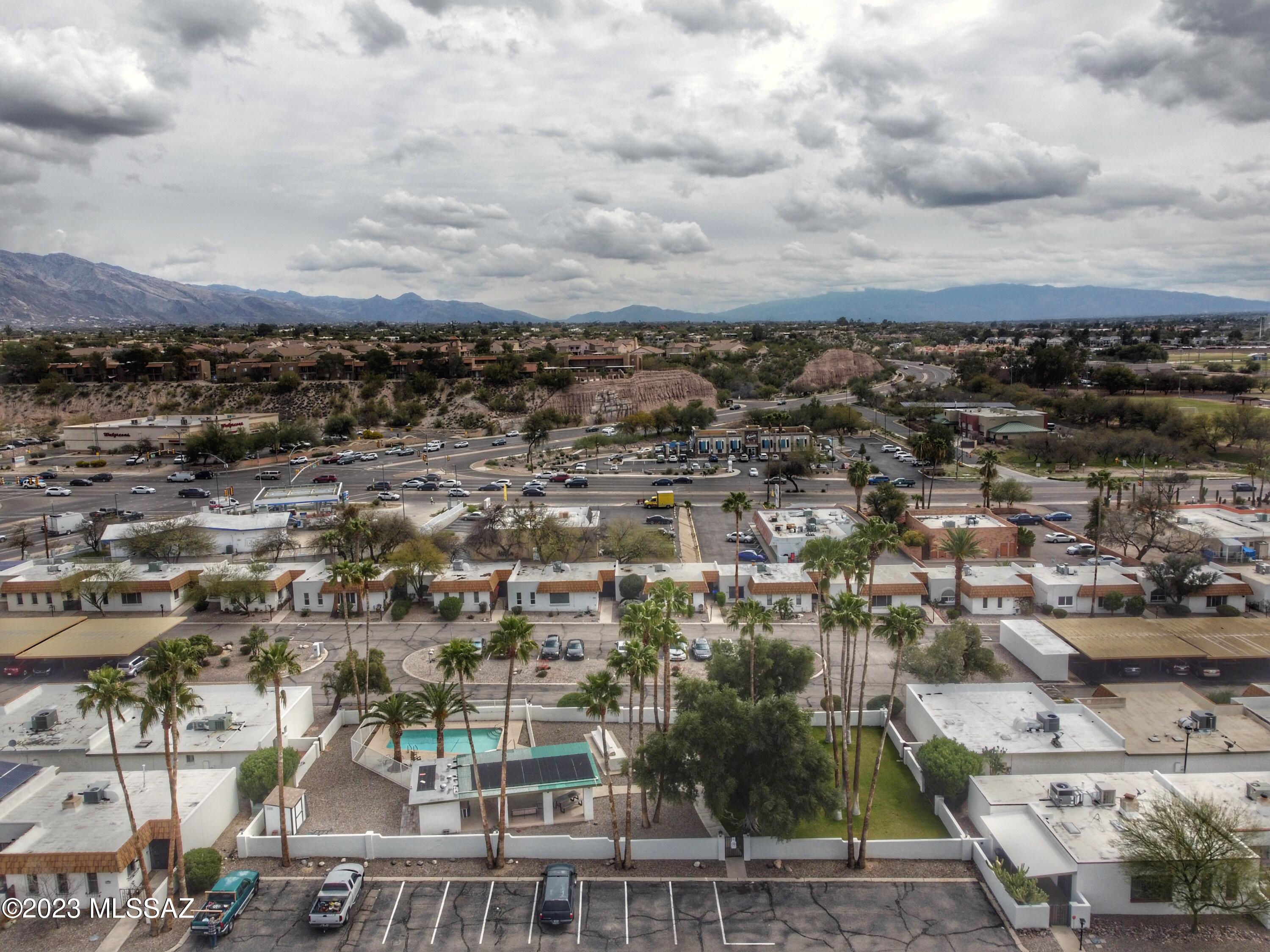 660 East River Road, Unit X Tucson, AZ 85704 - Photo 31 of 35