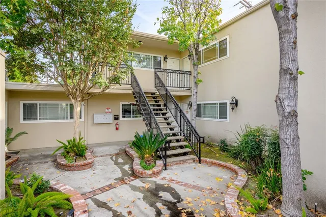 $3,500 | 1415 Cosmic Way, Unit 6, Glendale, CA 91201