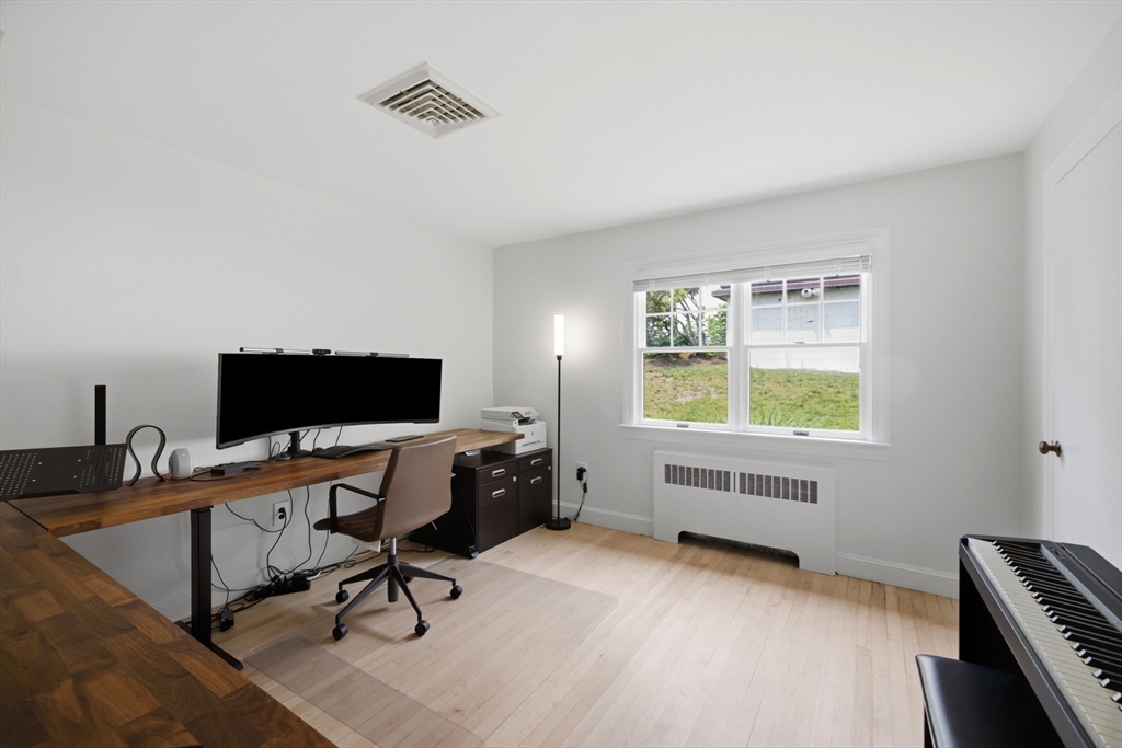 181 Rutledge Road Belmont, MA 02478 - Photo 20 of 40