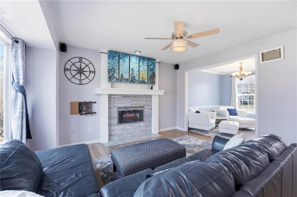 12930 South Summit Street Olathe, KS 66062 - Photo 11 of 58