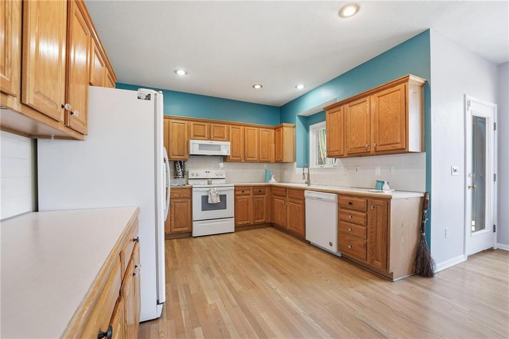 12930 South Summit Street Olathe, KS 66062 - Photo 18 of 58