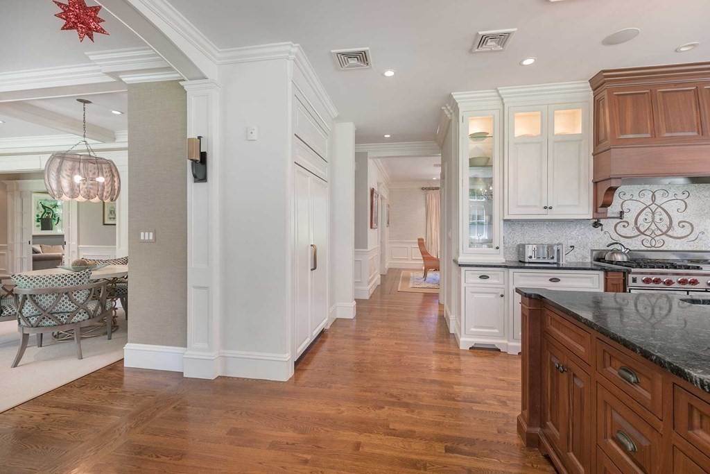 40 Westerly Road Weston, MA 02493 - Photo 12 of 37