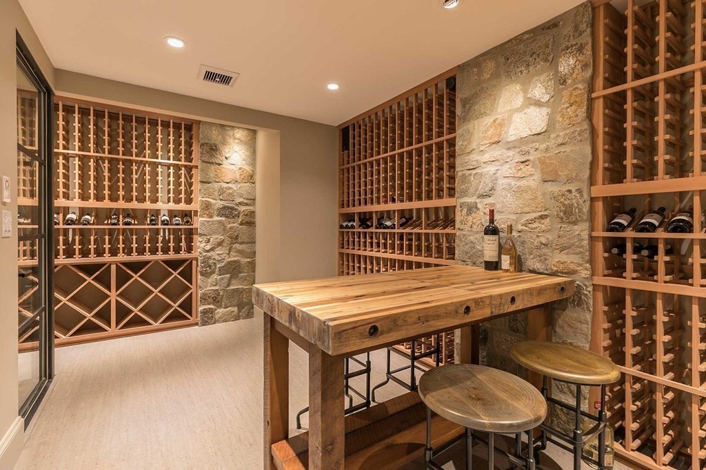 40 Westerly Road Weston, MA 02493 - Photo 2 of 37