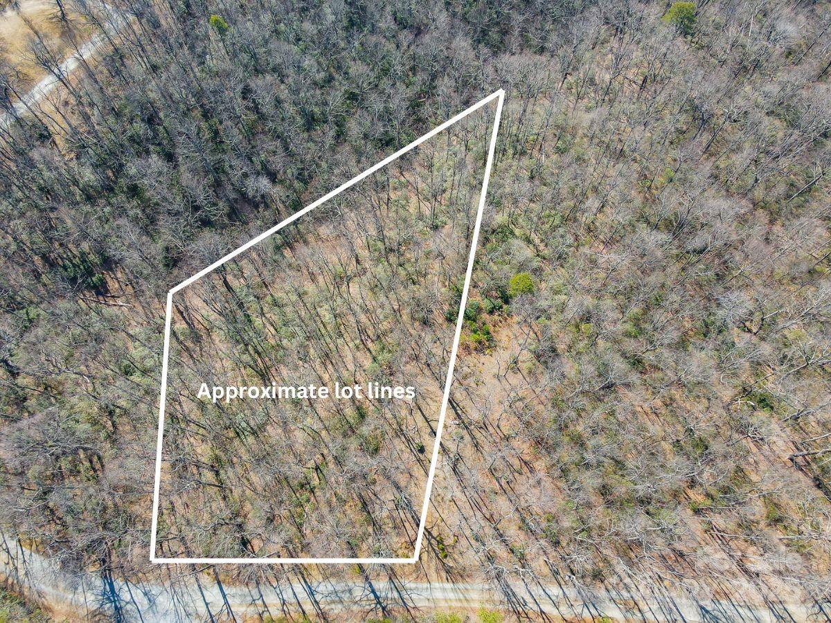 99999 Arrowhead Trail, Unit 80 Columbus, NC 28722 - Photo 16 of 17 a view of a small space