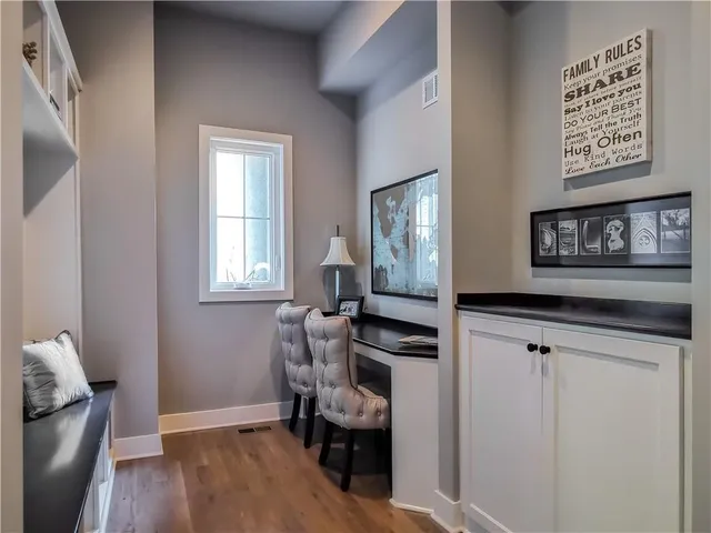 $949,900 | 7003 North Polk Avenue, Kansas City, MO 64151