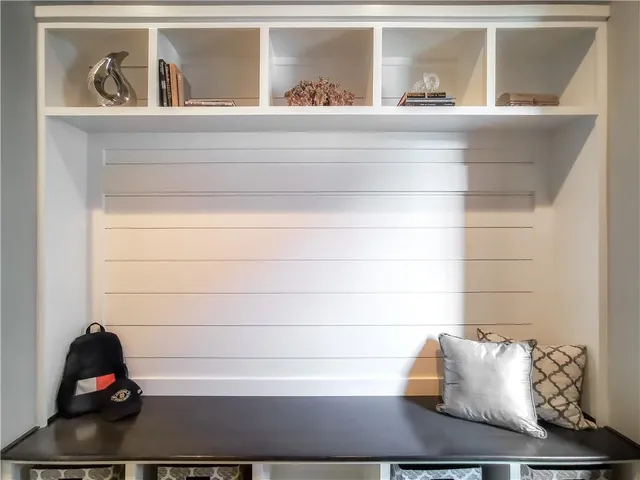 $949,900 | 7003 North Polk Avenue, Kansas City, MO 64151