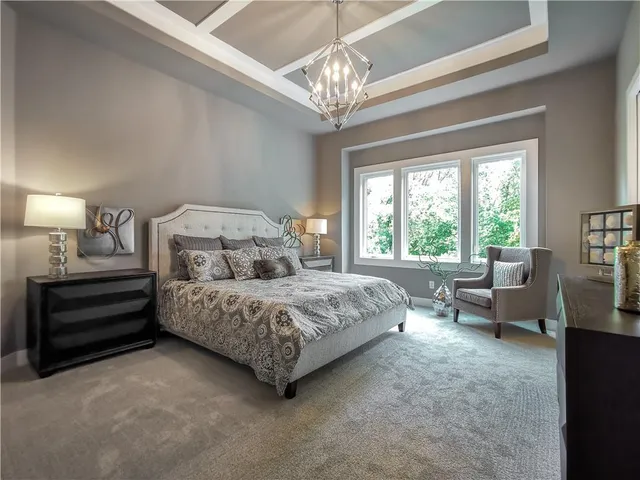 $949,900 | 7003 North Polk Avenue, Kansas City, MO 64151