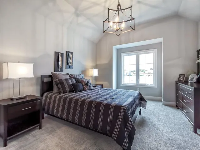 $949,900 | 7003 North Polk Avenue, Kansas City, MO 64151