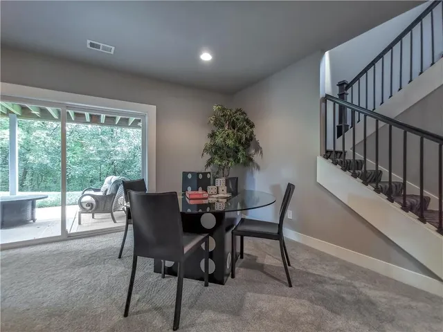 $949,900 | 7003 North Polk Avenue, Kansas City, MO 64151