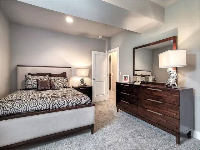 $949,900 | 7003 North Polk Avenue, Kansas City, MO 64151