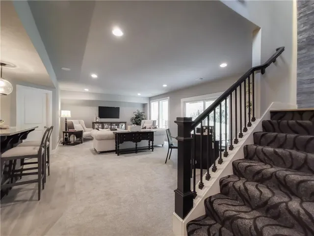 $949,900 | 7003 North Polk Avenue, Kansas City, MO 64151